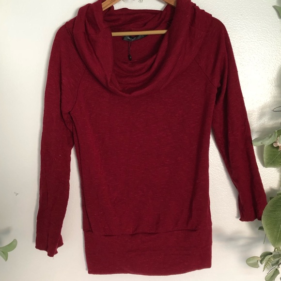 Sweaters - Red long sleeve cowl neck lightweight sweater